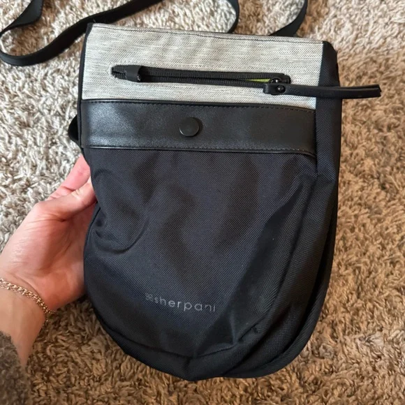 Sherpani Grey and Black Crossbody Travel Purse - Picture 2 of 5